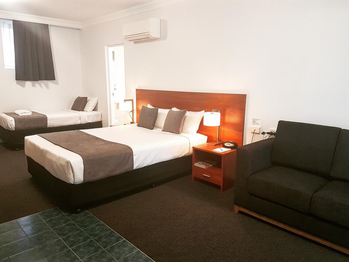 Mid City Motor Inn Singleton Exteriér fotografie