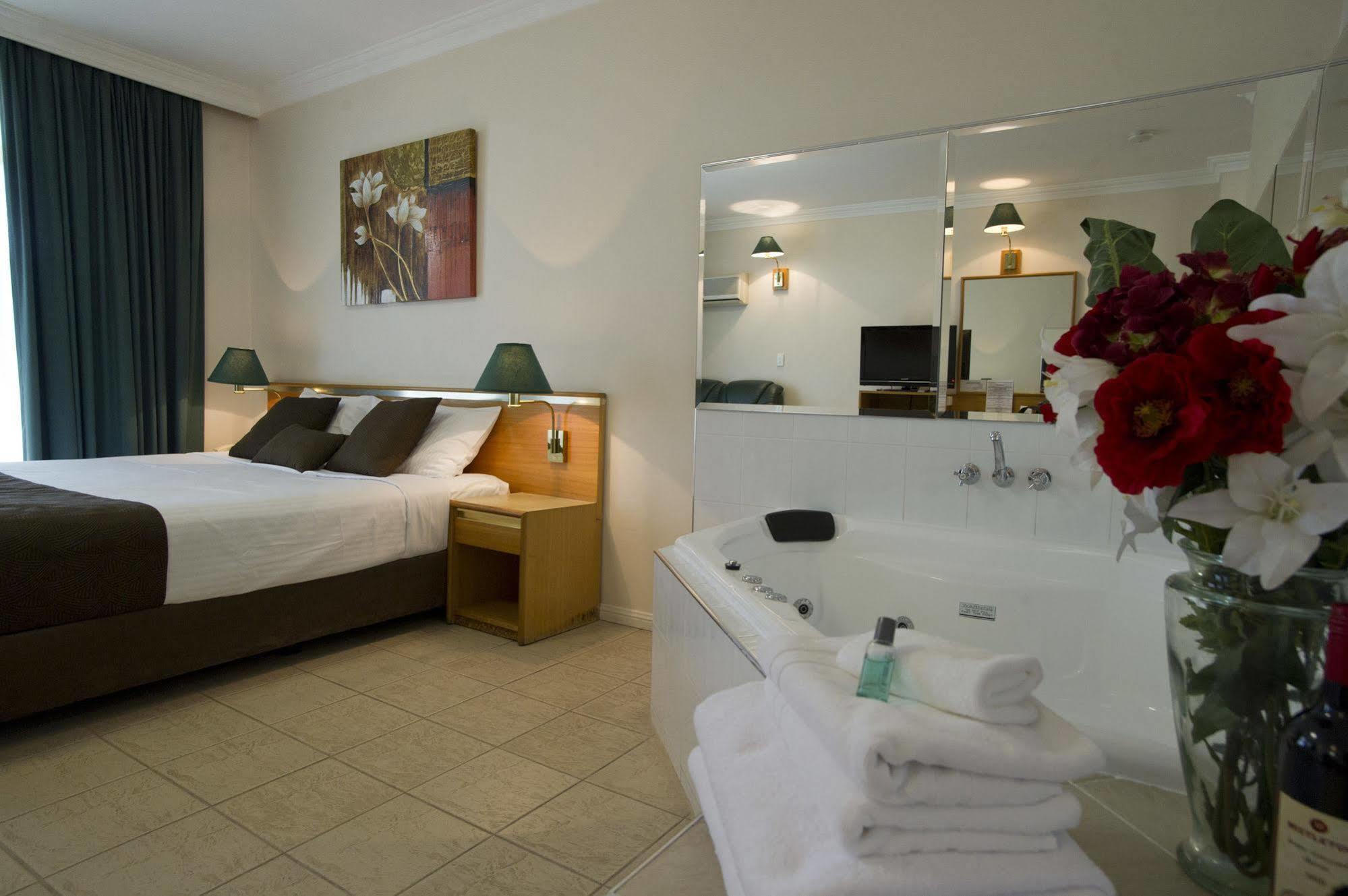 Mid City Motor Inn Singleton Exteriér fotografie