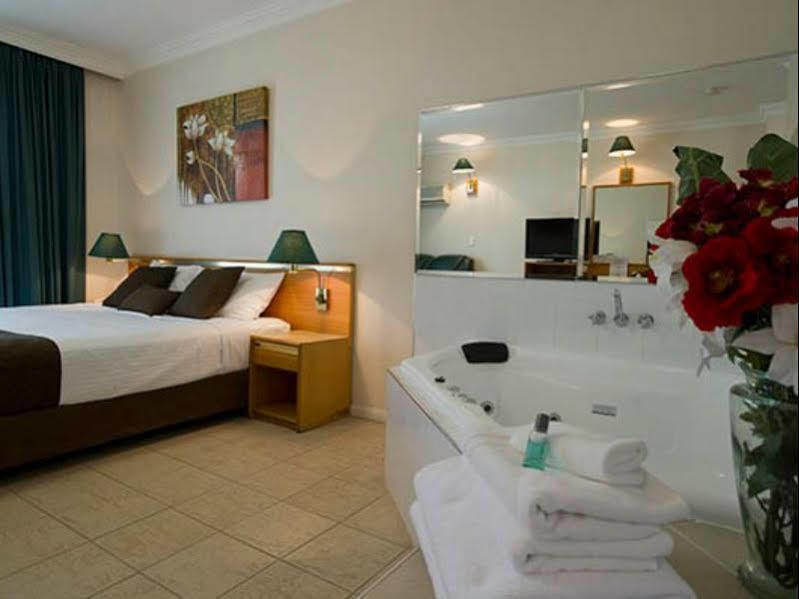 Mid City Motor Inn Singleton Exteriér fotografie