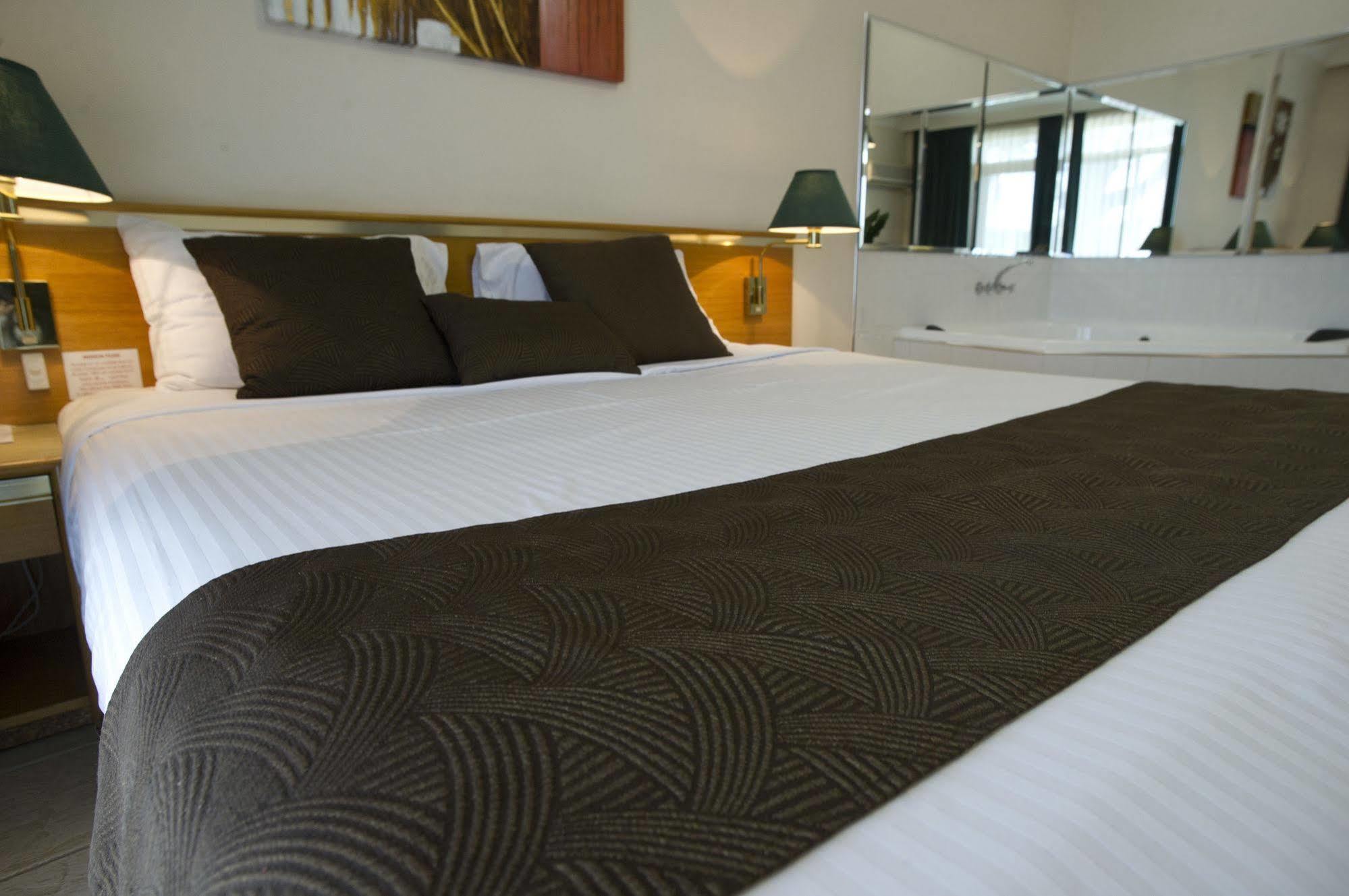 Mid City Motor Inn Singleton Exteriér fotografie