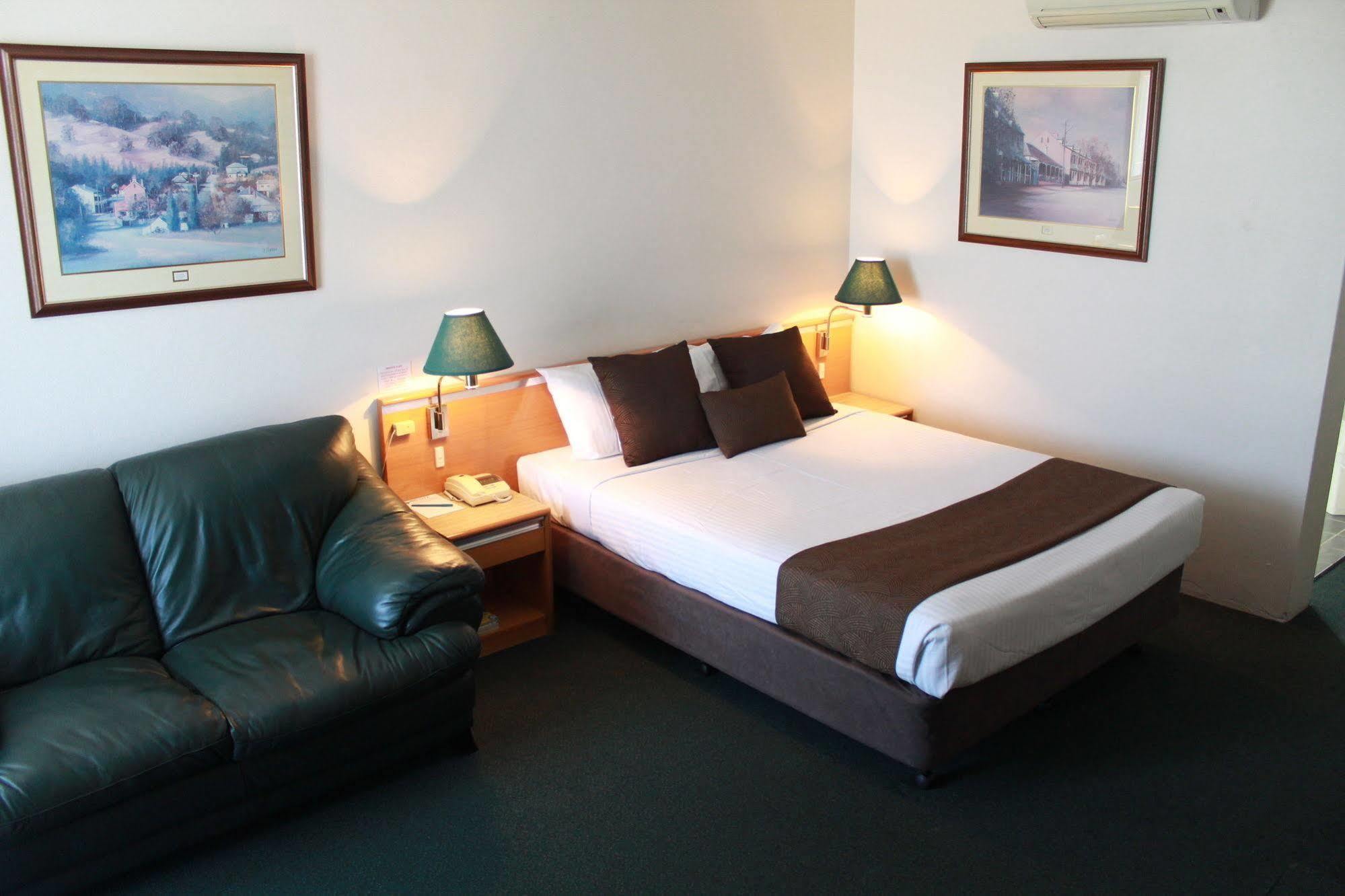 Mid City Motor Inn Singleton Exteriér fotografie