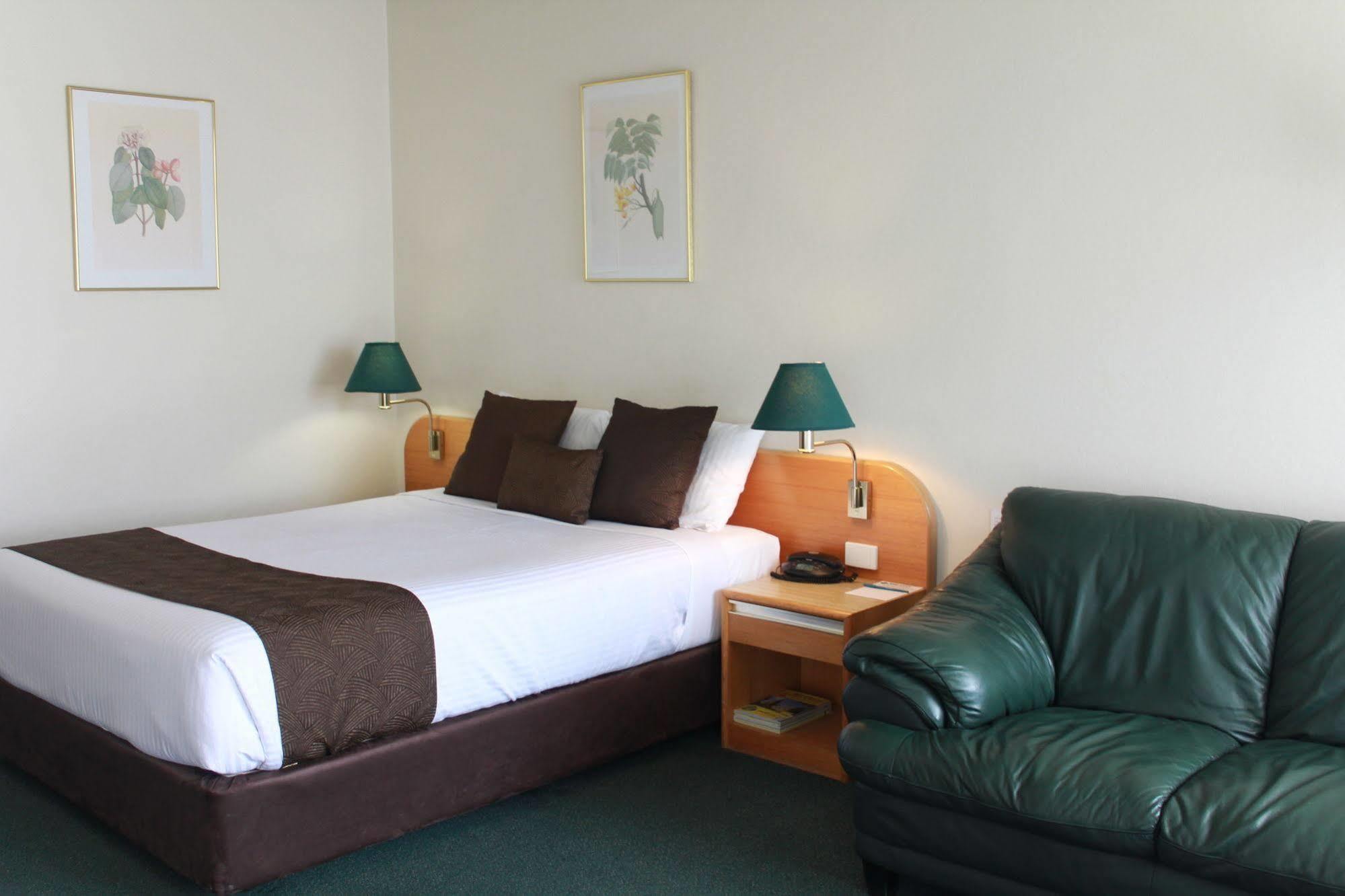 Mid City Motor Inn Singleton Exteriér fotografie