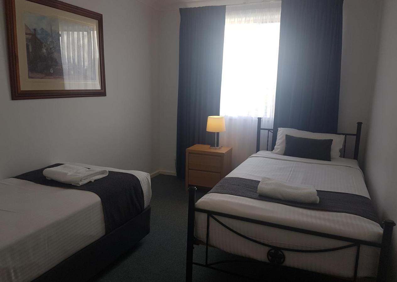 Mid City Motor Inn Singleton Exteriér fotografie